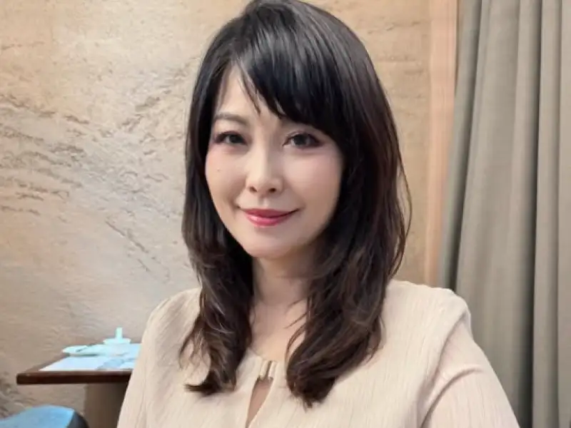 陳美雅：妝容是專業展現　不應成政治攻擊焦點