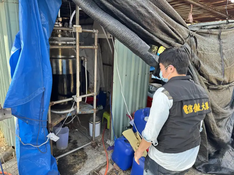 刑事局破獲屏東製毒工廠　查獲逾百公斤毒品原料與成品