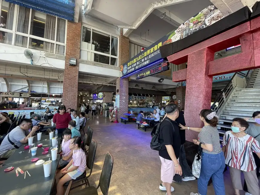 將軍漁港觀光海樓1樓用餐區。(圖/觀光旅遊局 提供)