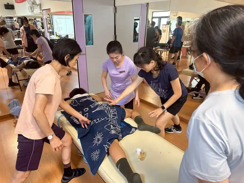 年紀半百轉職不嫌晚 美容師靠職訓跨行健身領域