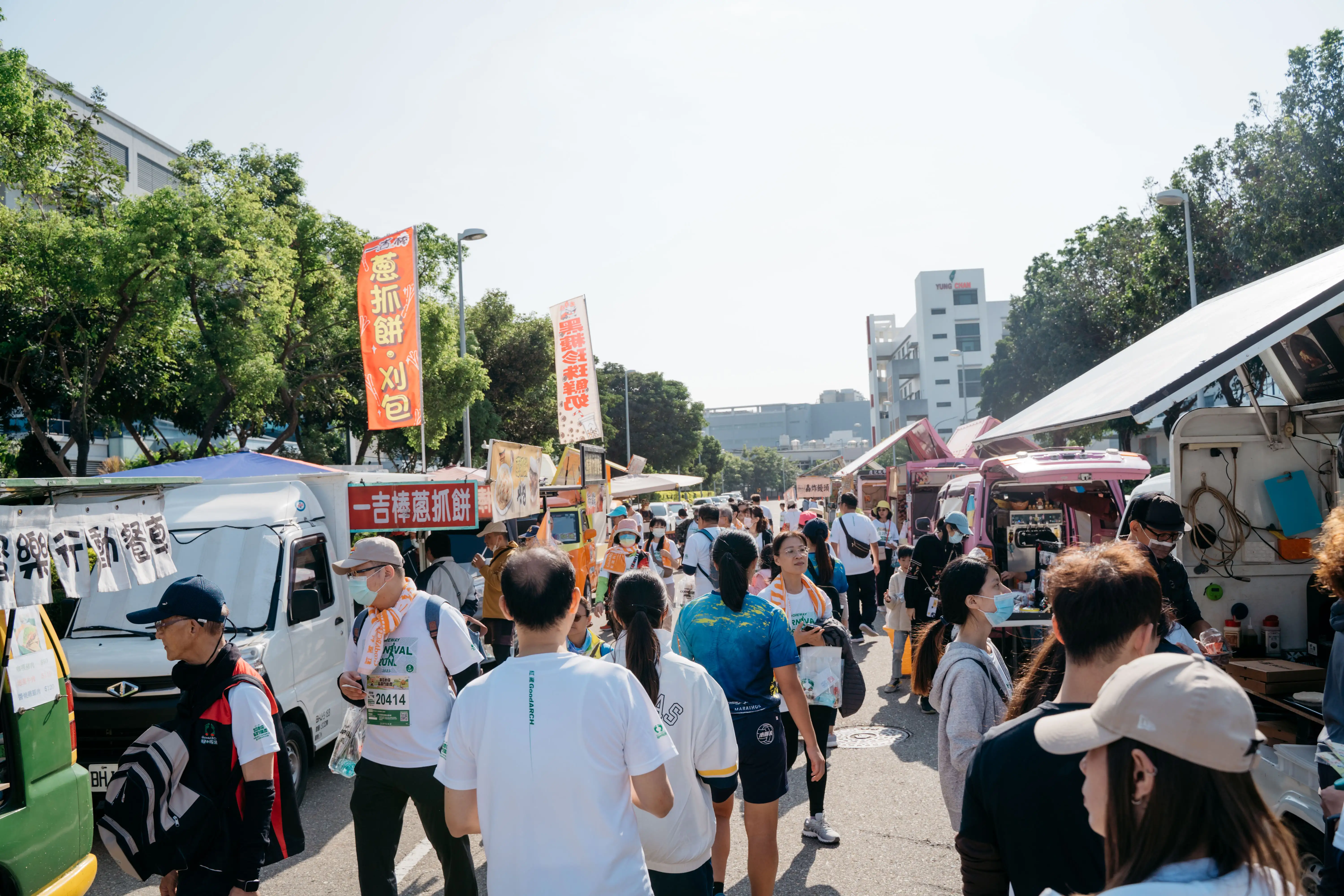 草地音樂會、觀光工廠闖關遊戲、特色餐車及街頭表演等,吸引了超過5000位民眾參與。(圖/紅崴科技 提供)