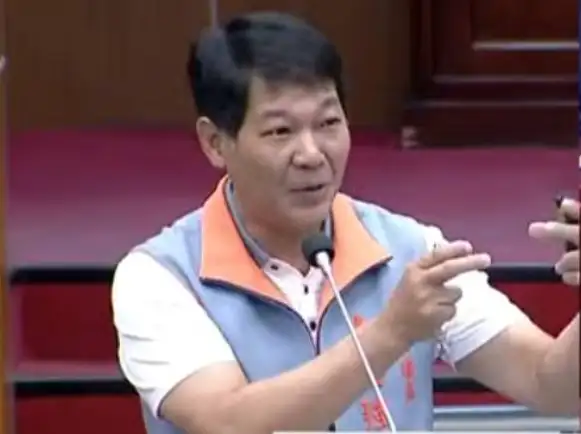 市議員朱信強表示,六龜區新寮及新威農民河川地承租爭議已獲妥善解決,農民權益獲合理保障。(記者吳文生攝)