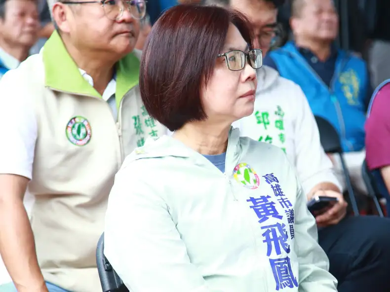 高雄市議員黃飛鳳建議,以「聯盟」概念活化大樹鳳梨工廠,並媒合更多小農品牌進駐,結合產業、文化與行銷,提升「大樹鳳梨」的價值與品牌力。(記者吳文生攝)