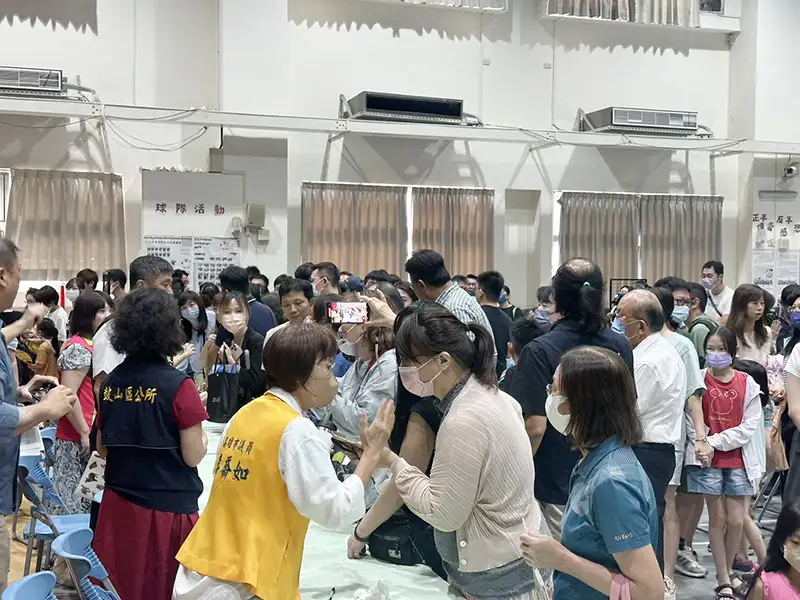 里民聚精會神參與討論,現場氣氛熱烈,市府持續與地方保持溝通。(記者吳文生攝)