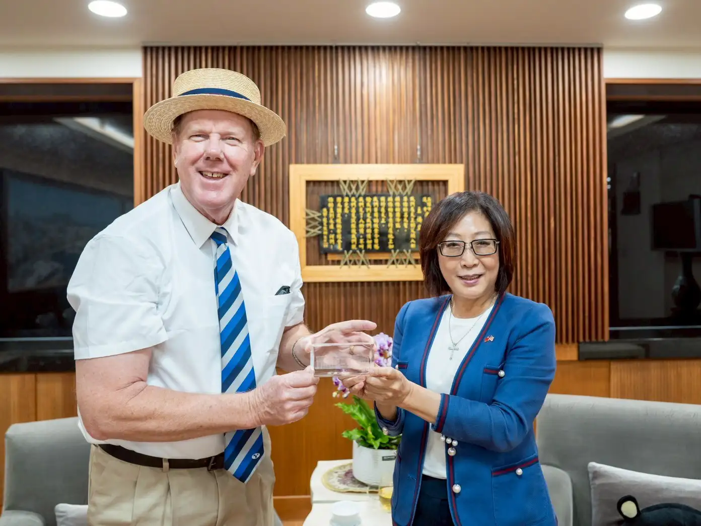 議長康裕成會見AIT前處長杜維浩,期盼持續深化高雄與美方的友好交流。(記者吳文生攝)