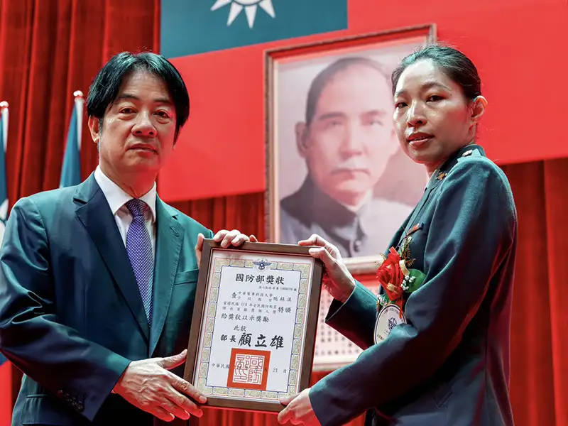 「114年全民國防教育傑出貢獻獎」 中華醫大施秝淇教官榮獲個人獎 全國大專院校唯一殊榮