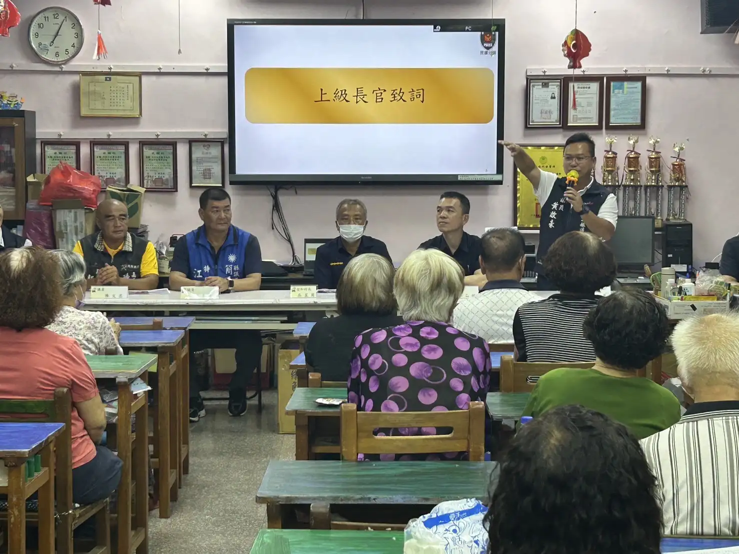 長官致詞強調社區治安會議是傾聽與交流的重要平台，期盼透過警民合作打造安心社區。(圖/嘉義縣警察局民雄分局 提供)