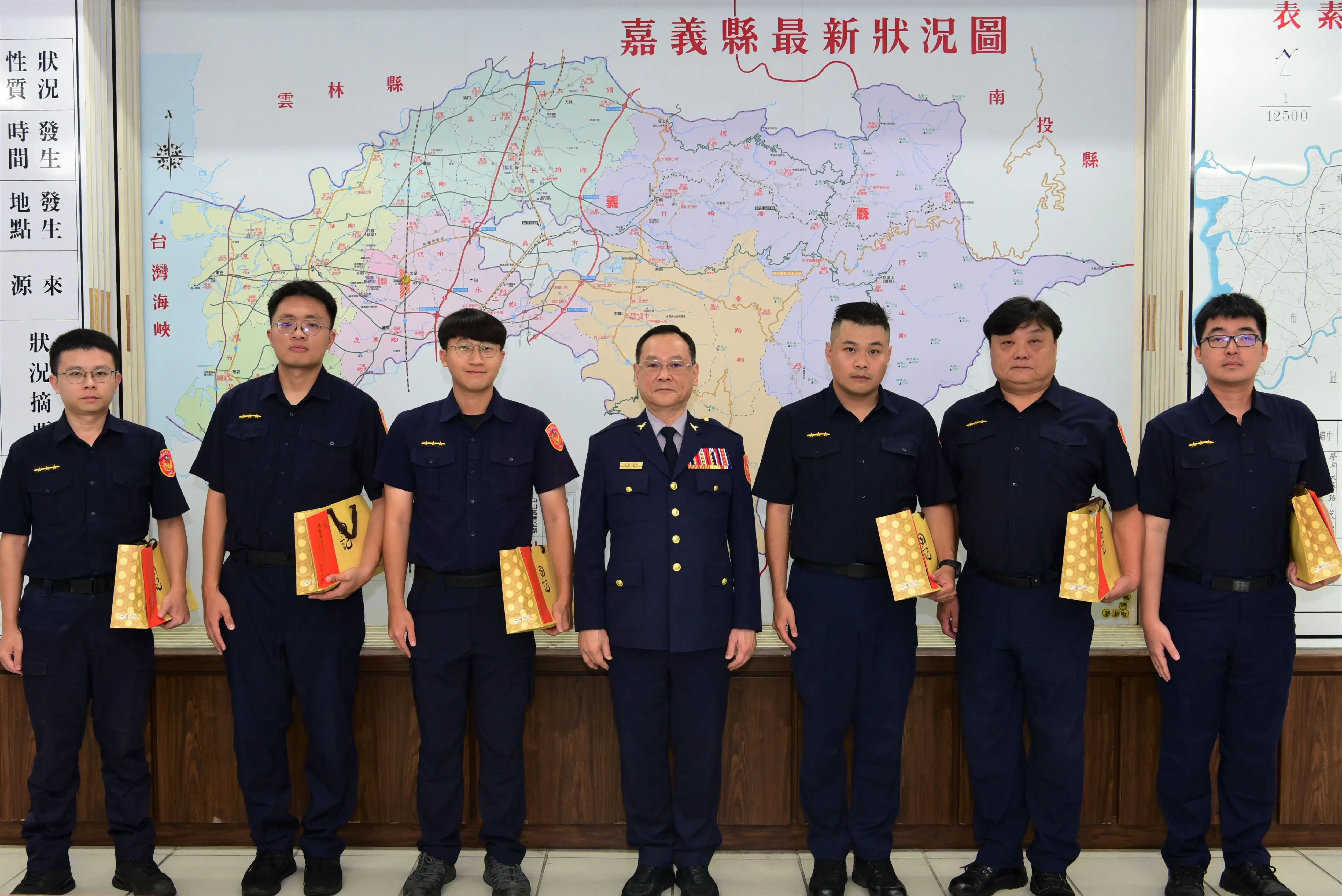 嘉義縣警察局肯定優良事蹟，6員警獲表揚樹立楷模。(圖/嘉義縣警察局 提供)