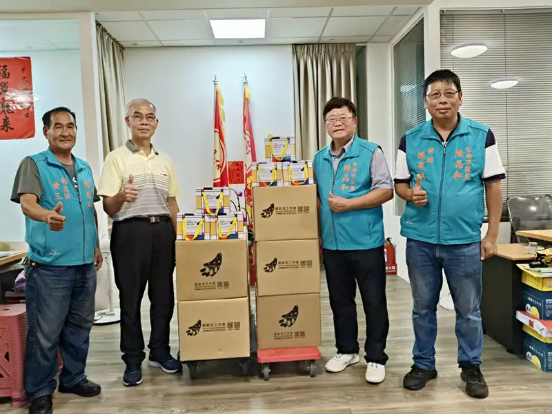 陳昆和議員支持公益　購買社團法人彰化縣小嶺頂愛啟兒關懷協會公益果凍禮盒100盒