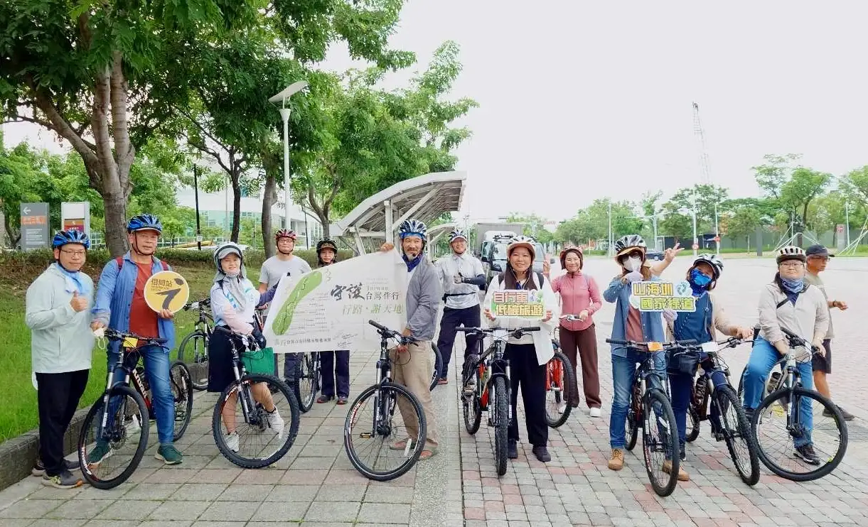 山海圳自行車體驗-問路店教育訓練戶外導覽。(圖/臺南觀旅局  提供)