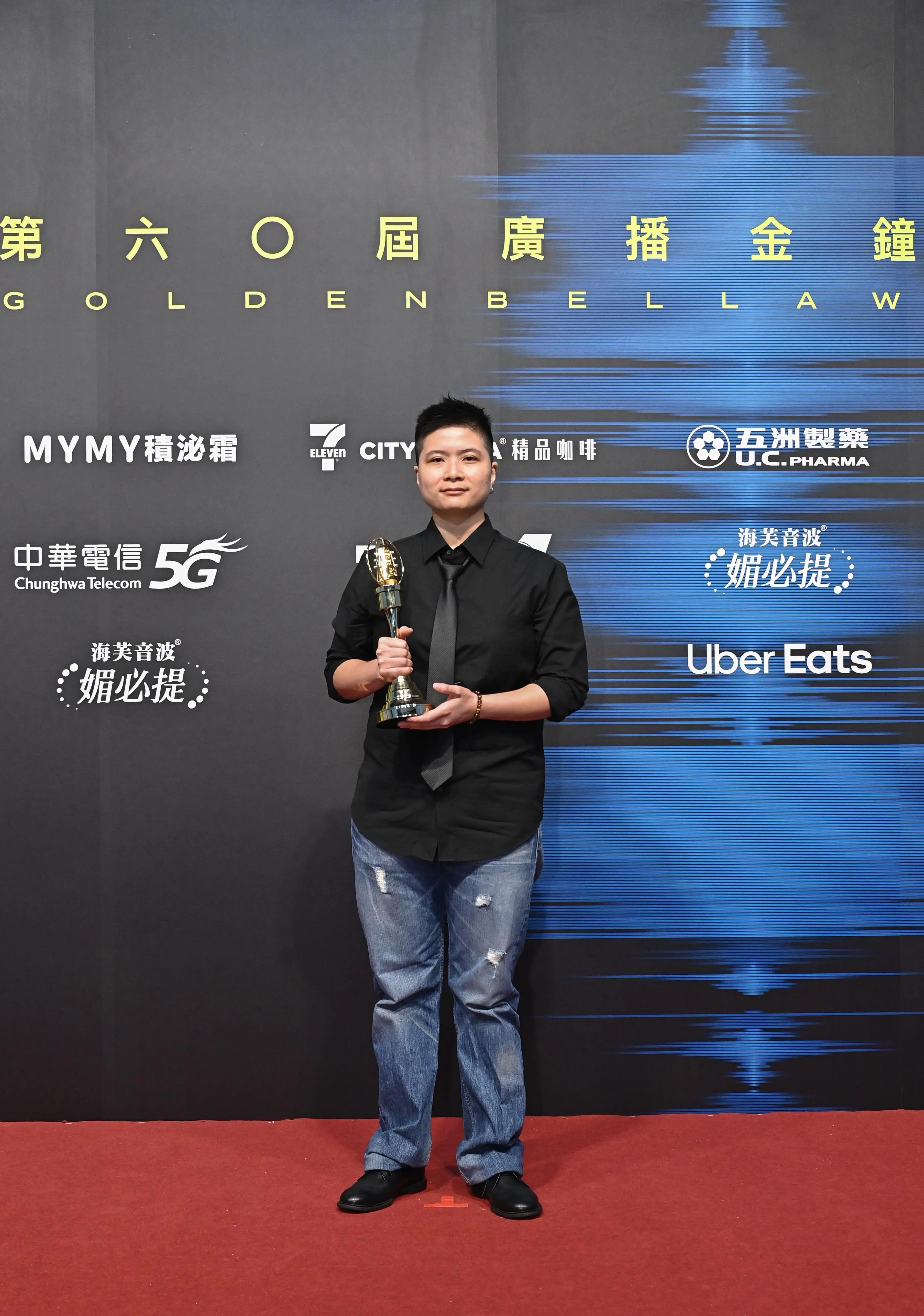 1. 高雄廣播電臺《週末FUN音樂》主持人陳毅榮獲第60屆廣播金鐘獎音效獎肯定。（記者文生翻攝）
