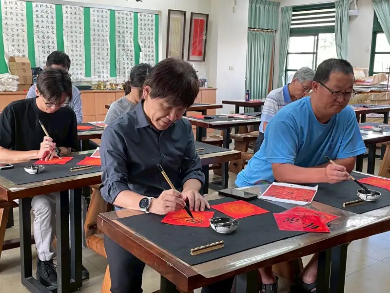 大寮國小辦理校長科技領導工作坊　跨校合作深化數位學習推動