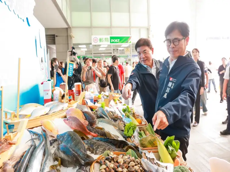 高雄海洋局推「大海開吃」系列活動　陳其邁號召民眾走訪海線品味在地海味