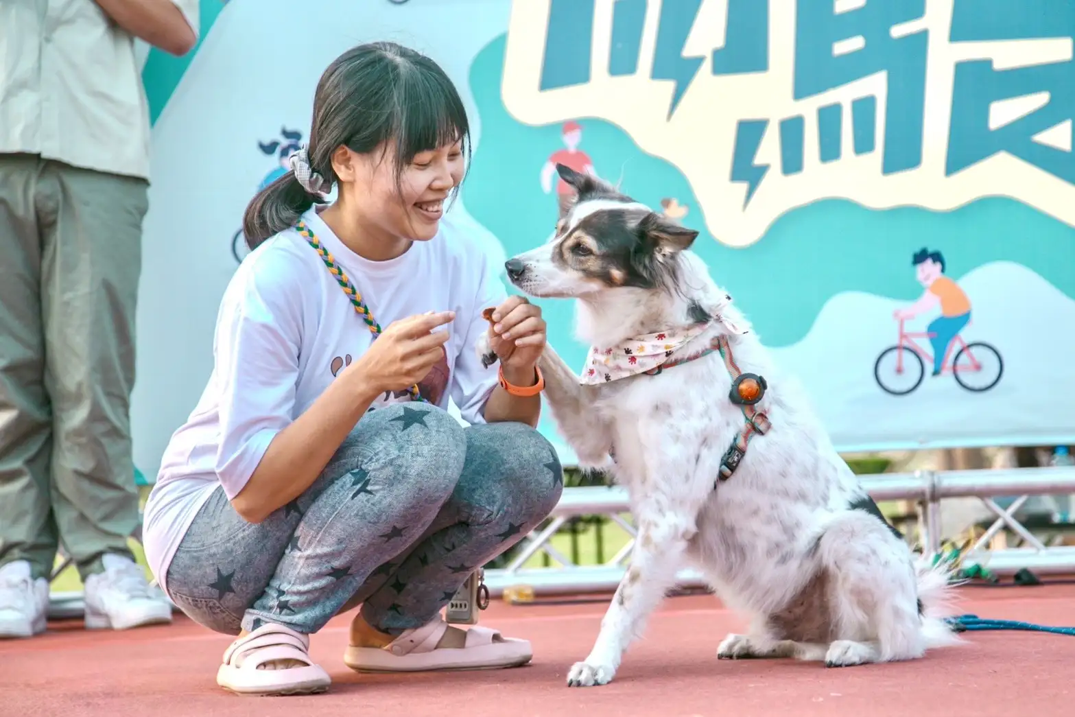高雄乘風而騎活動最終場將於11月8日走訪林園，暢遊山線與海線單車路線，毛小孩與飼主也能一起參加「毛起來玩」活動。（觀光局提供）