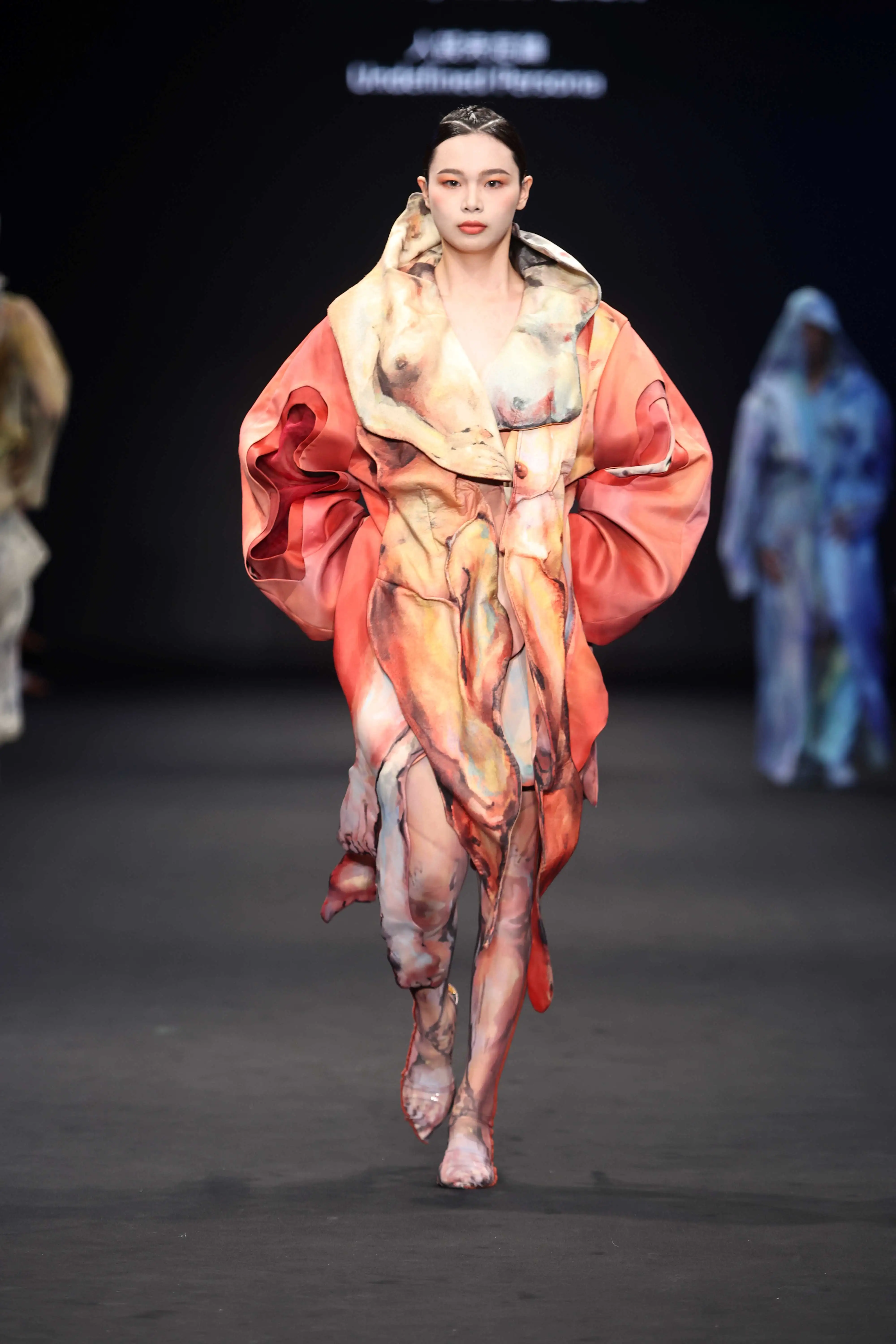 時尚系二年級王智賢登上「時裝設計新人獎」伸展台(中華民國紡織業拓展會提供)