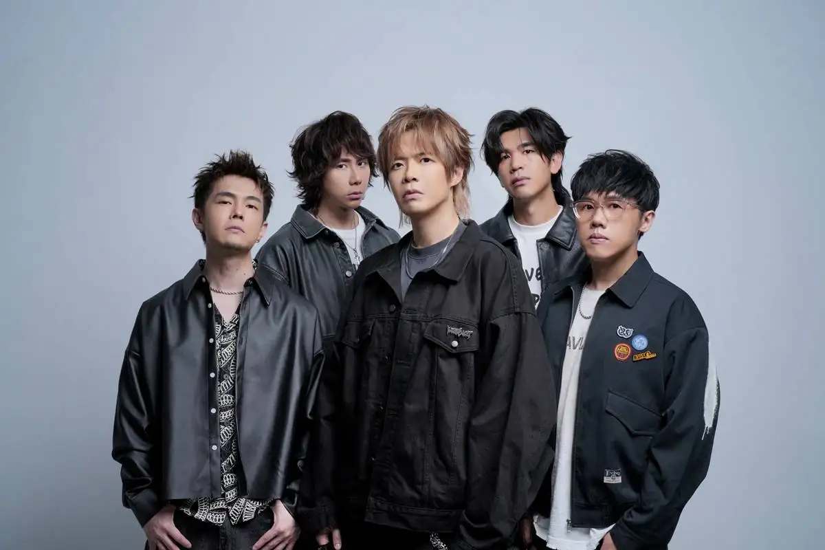 八三夭登場就是嗨！今年跨後一上台直接開炸，用最狂音浪陪大家衝進新年第一秒！（年代提供）