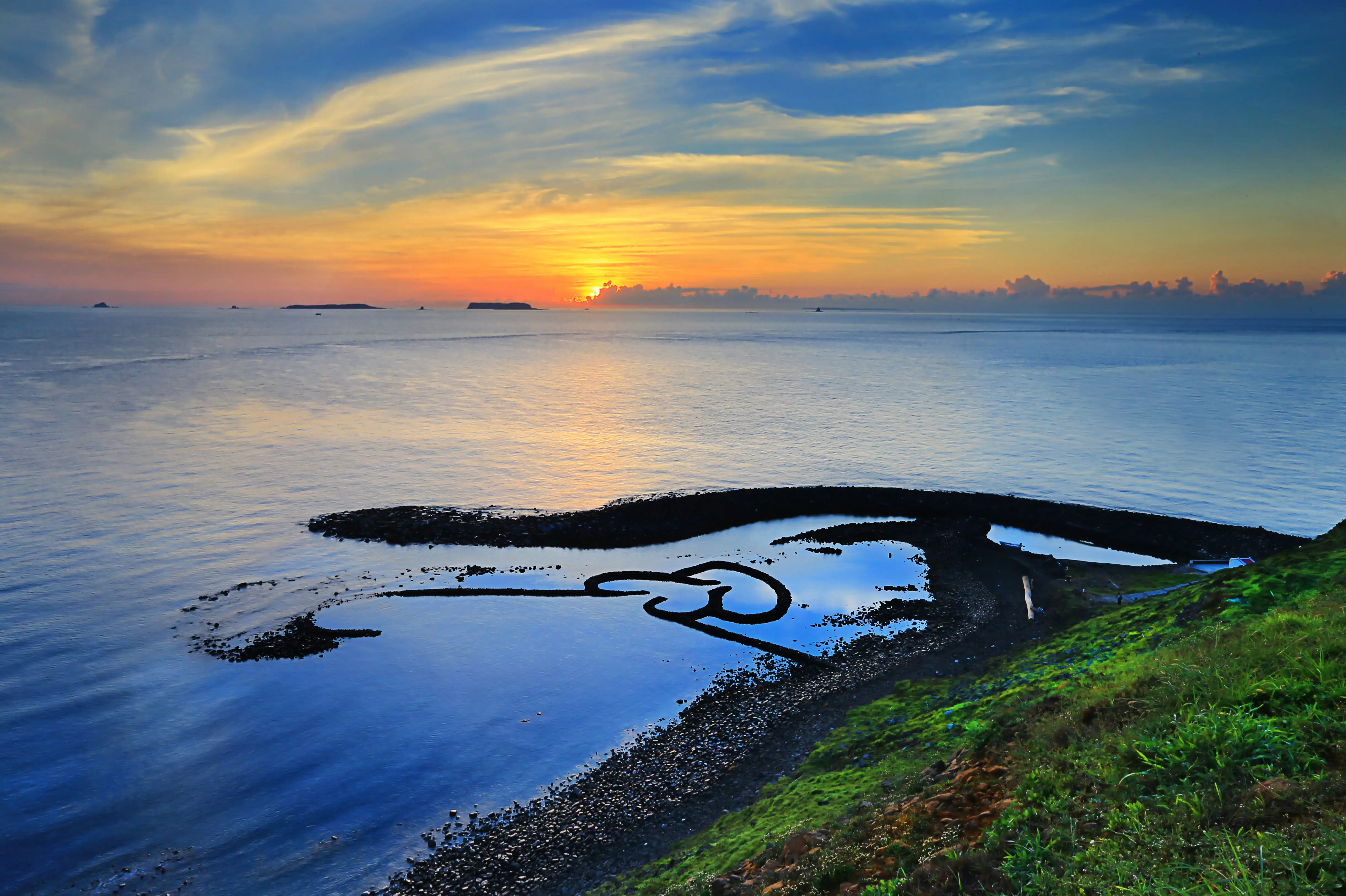七美雙心石滬–海誓山盟，心心相印 。(圖/交通部觀光署 提供)