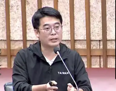 市議員邱俊憲強調，市民要的是預算順利審查、市政不中斷，讓各區建設與服務持續推動。（記者吳文生攝）